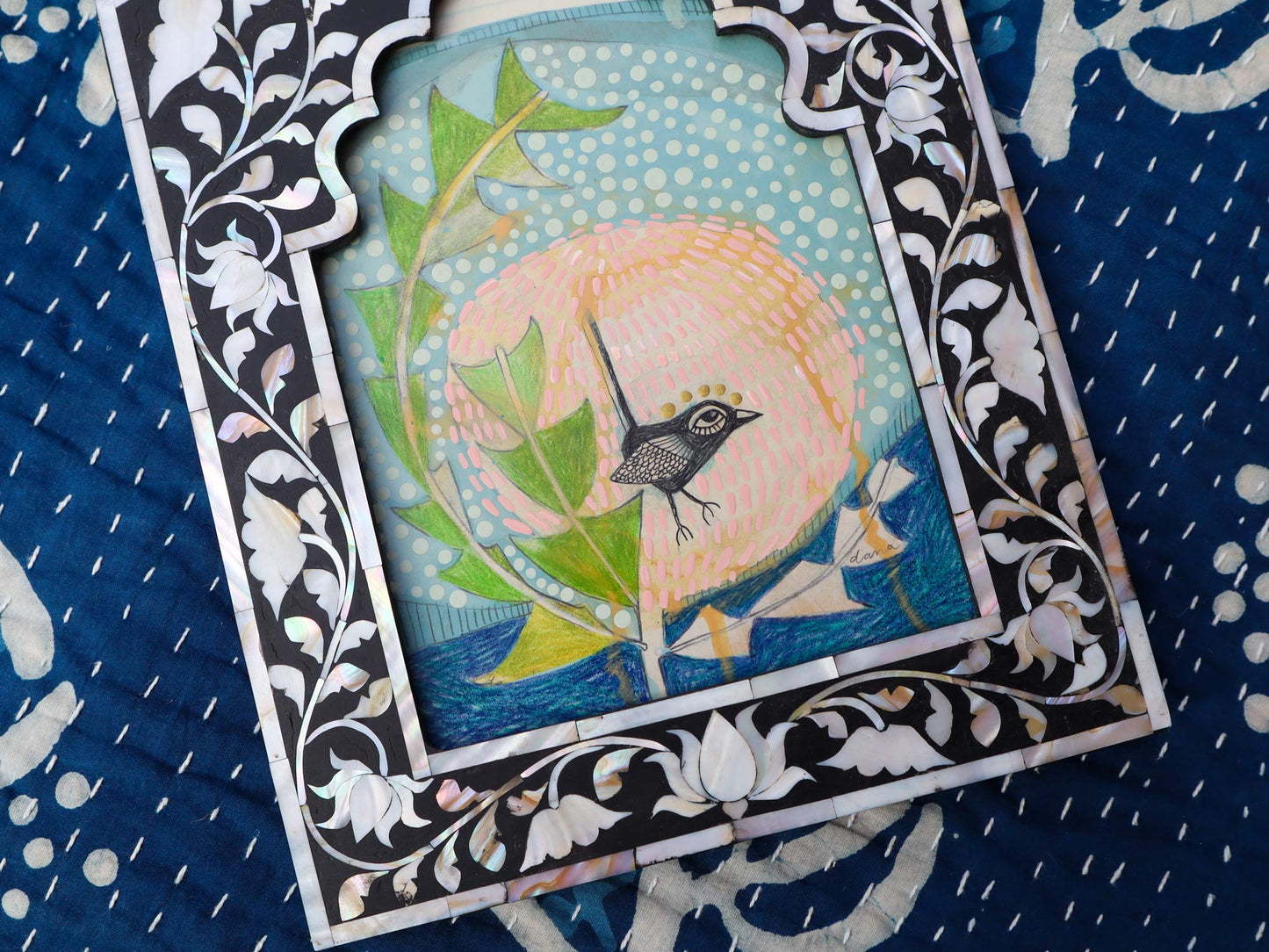 Little Blue Wren 🐚 with Banksia in black shell frame - handmade in Udaipur