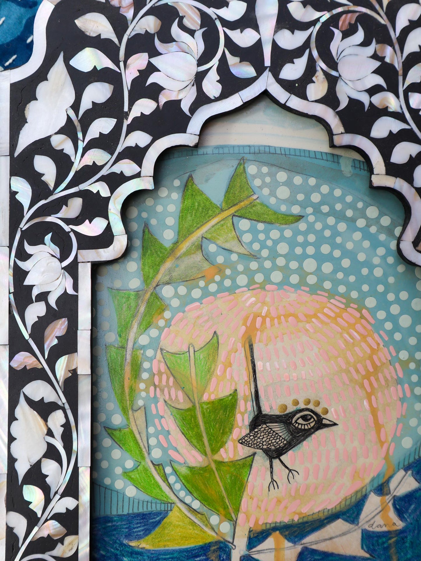 Little Blue Wren 🐚 with Banksia in black shell frame - handmade in Udaipur