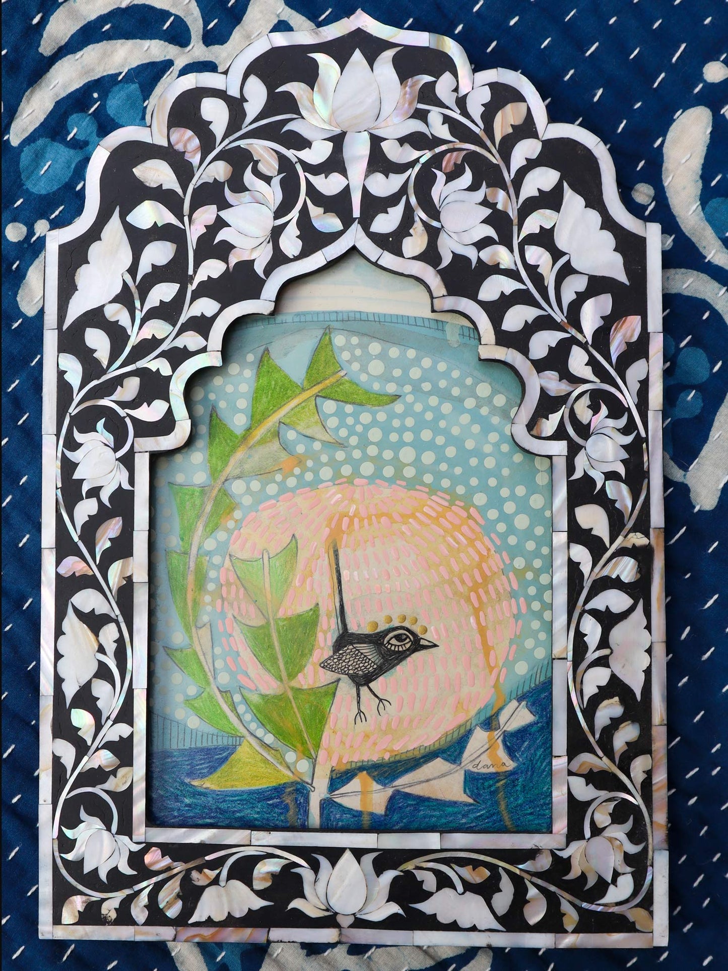 Little Blue Wren 🐚 with Banksia in black shell frame - handmade in Udaipur