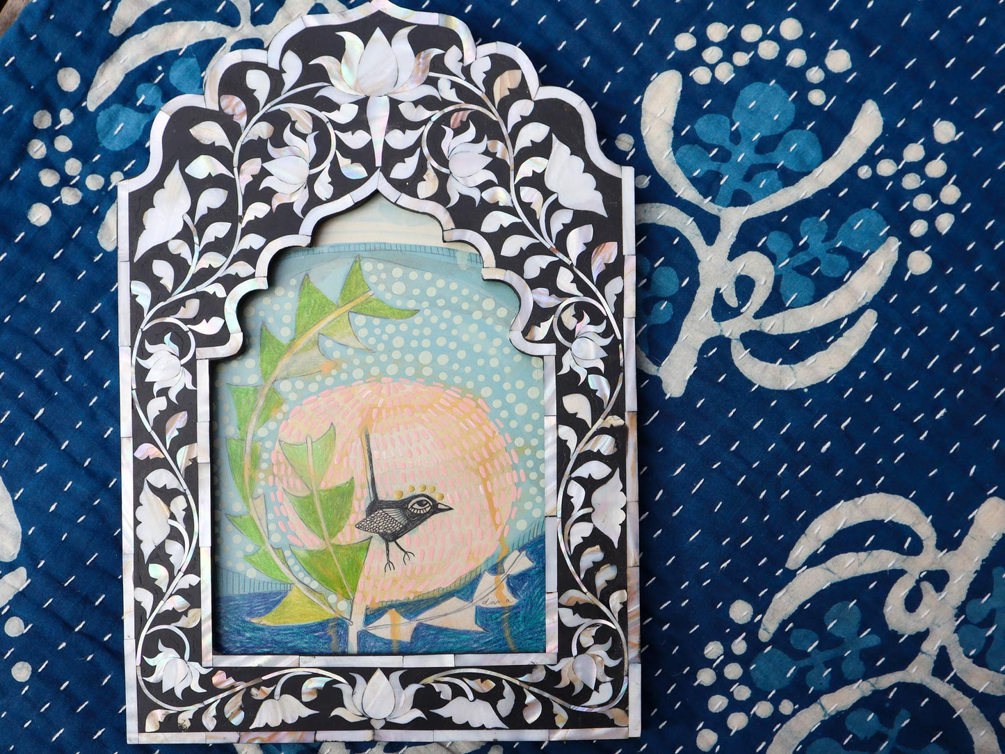 Little Blue Wren 🐚 with Banksia in black shell frame - handmade in Udaipur
