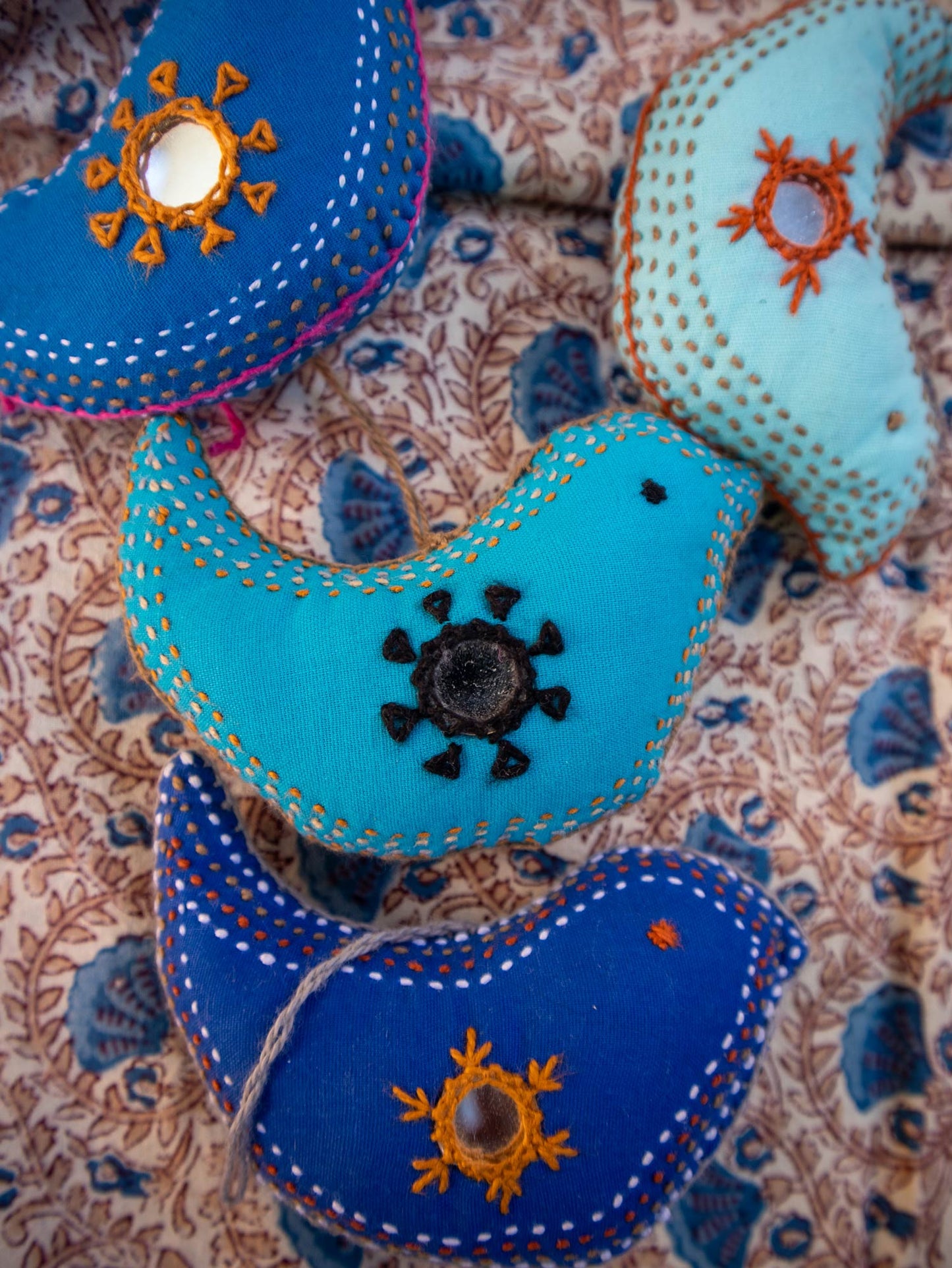 Little Blue Wren Christmas decorations ẃ🪞shisha (mirror)